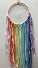 Cargar imagen en el visor de la galería, ATRAPASUEÑOS RAINBOW LIGHT COLOR
